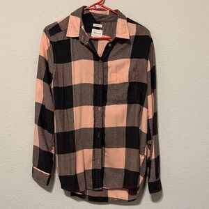 American Eagle Outfitters Black and Pink Plaid Shirt